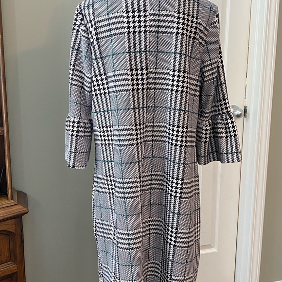 Violet B. Houndstooth ruffle sleeve Dress - Picture 5 of 12